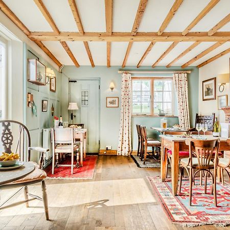 Tiger Inn - Grace Eastdean Luaran gambar