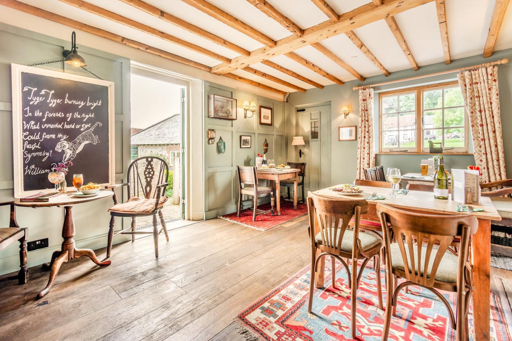 Tiger Inn - Grace Eastdean Luaran gambar