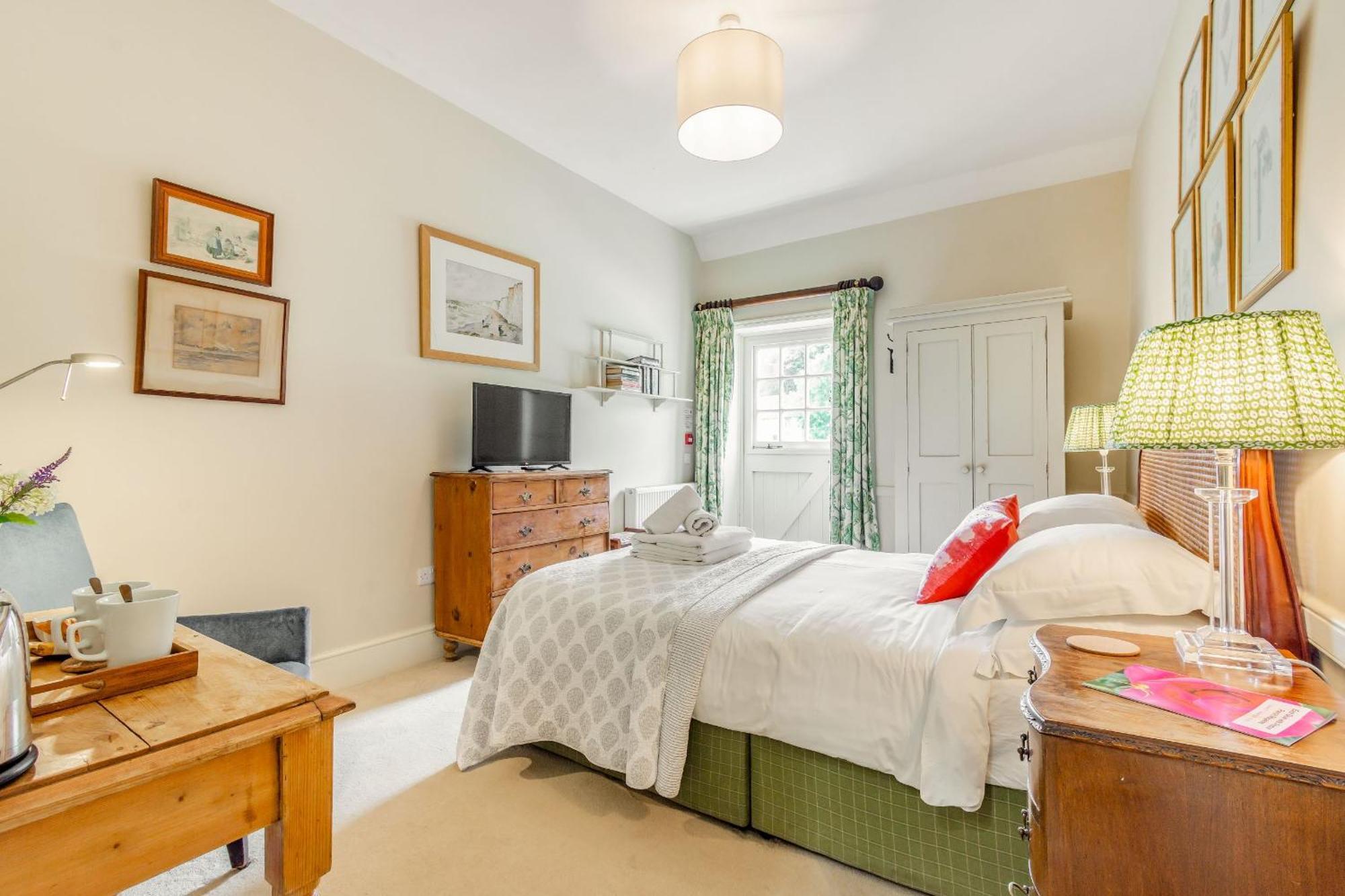 Tiger Inn - Grace Eastdean Luaran gambar